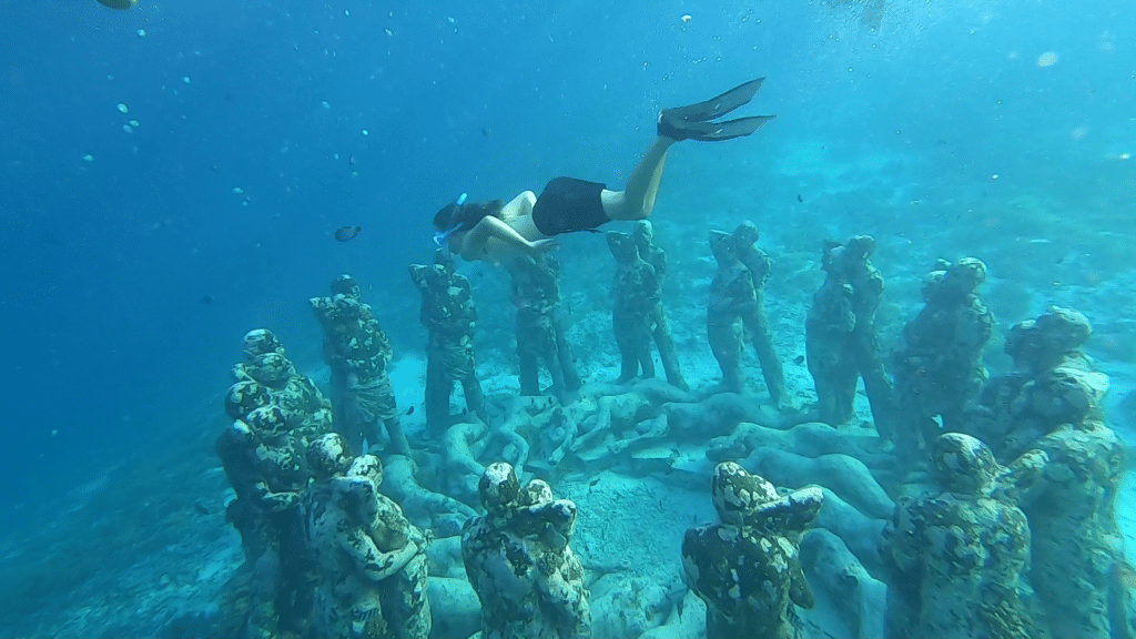 bask-unterwasserskulpturen-gili-meno-weltreise-checkliste