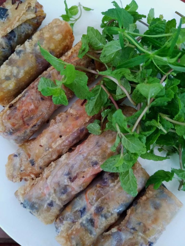 fruehlingsrollen-vietnam-vietnamesisches-essen