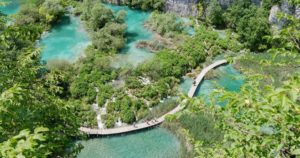 Mehr über den Artikel erfahren Plitvicer Seen mit Kindern – der schönste Nationalpark Kroatiens