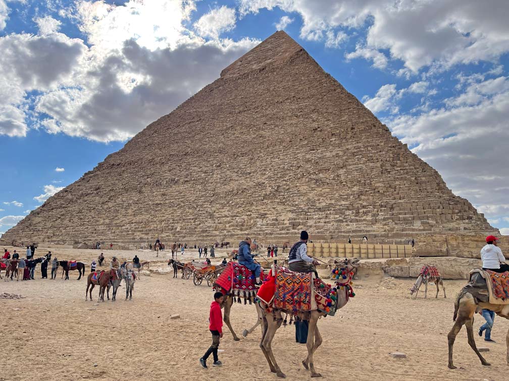 kamel-vor-pyramide-in-aegypten