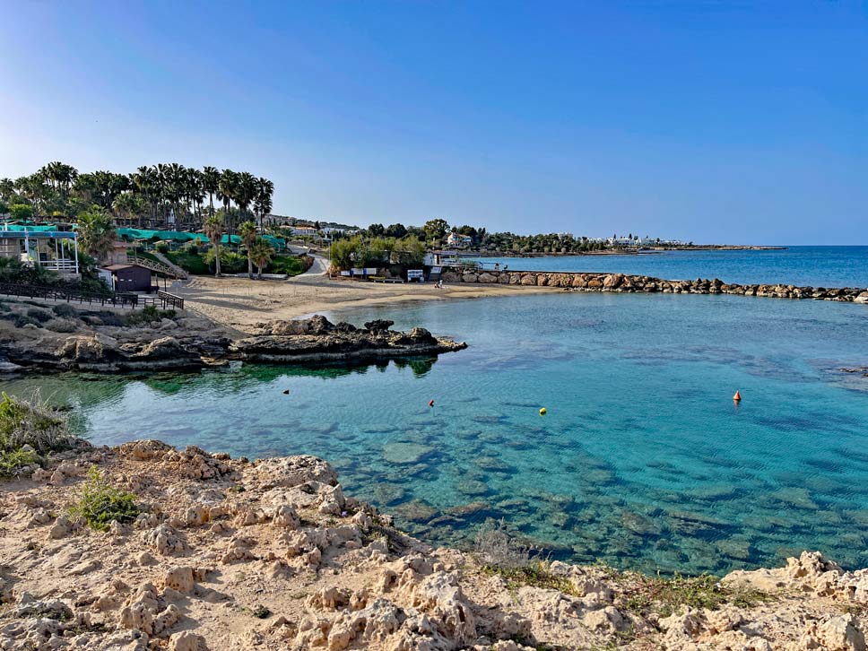 Nisia Loumbardi Beach straende protaras urlaub