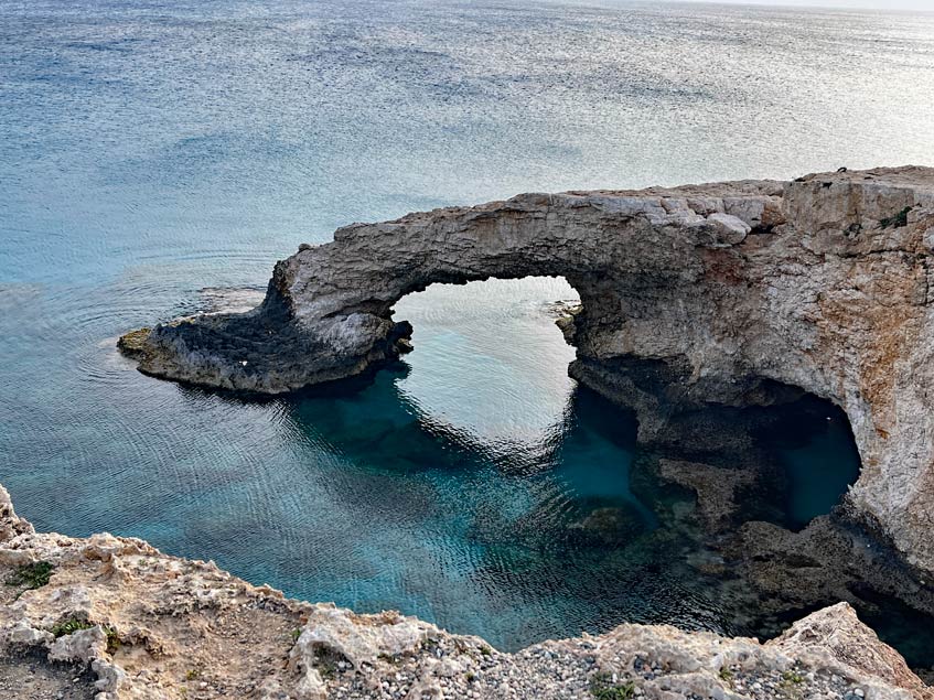 felsbogen-am-meer-bei-ayia-napa