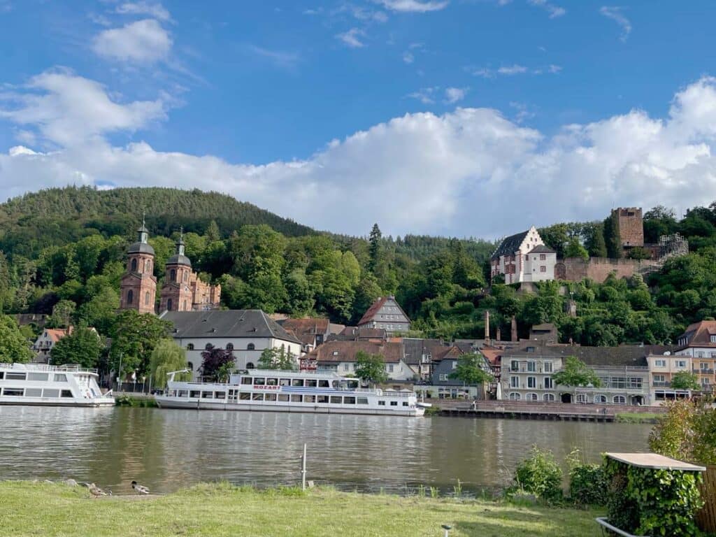 aussicht-vom-campingplatz-ueber-main-auf-altstadt-miltenberg